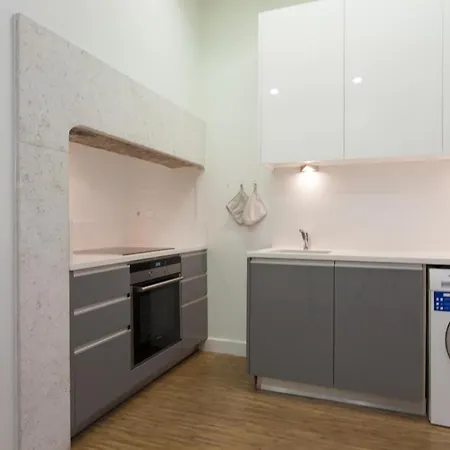 Downtown Brown By Homing Apartment
